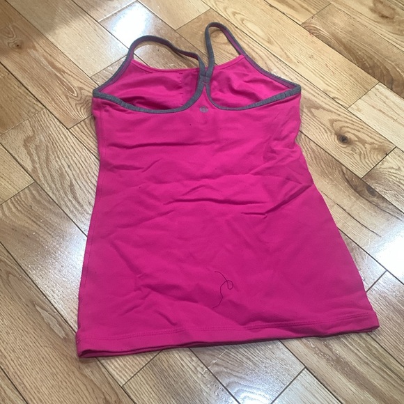 lululemon tank top with a built in sports bra xxs - Picture 2 of 2